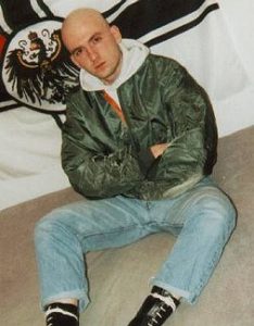 neo-nazi_skinhead